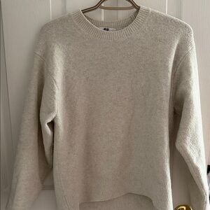 Uniqlo Women's Cream Crew Neck Sweater